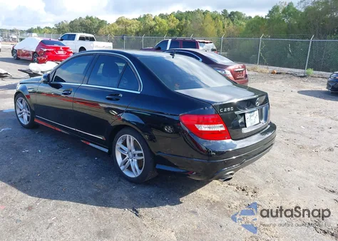 2013 Mercedes-Benz C 250 Sport из США, поврежденный, VIN WDDGF4HB3DR265660